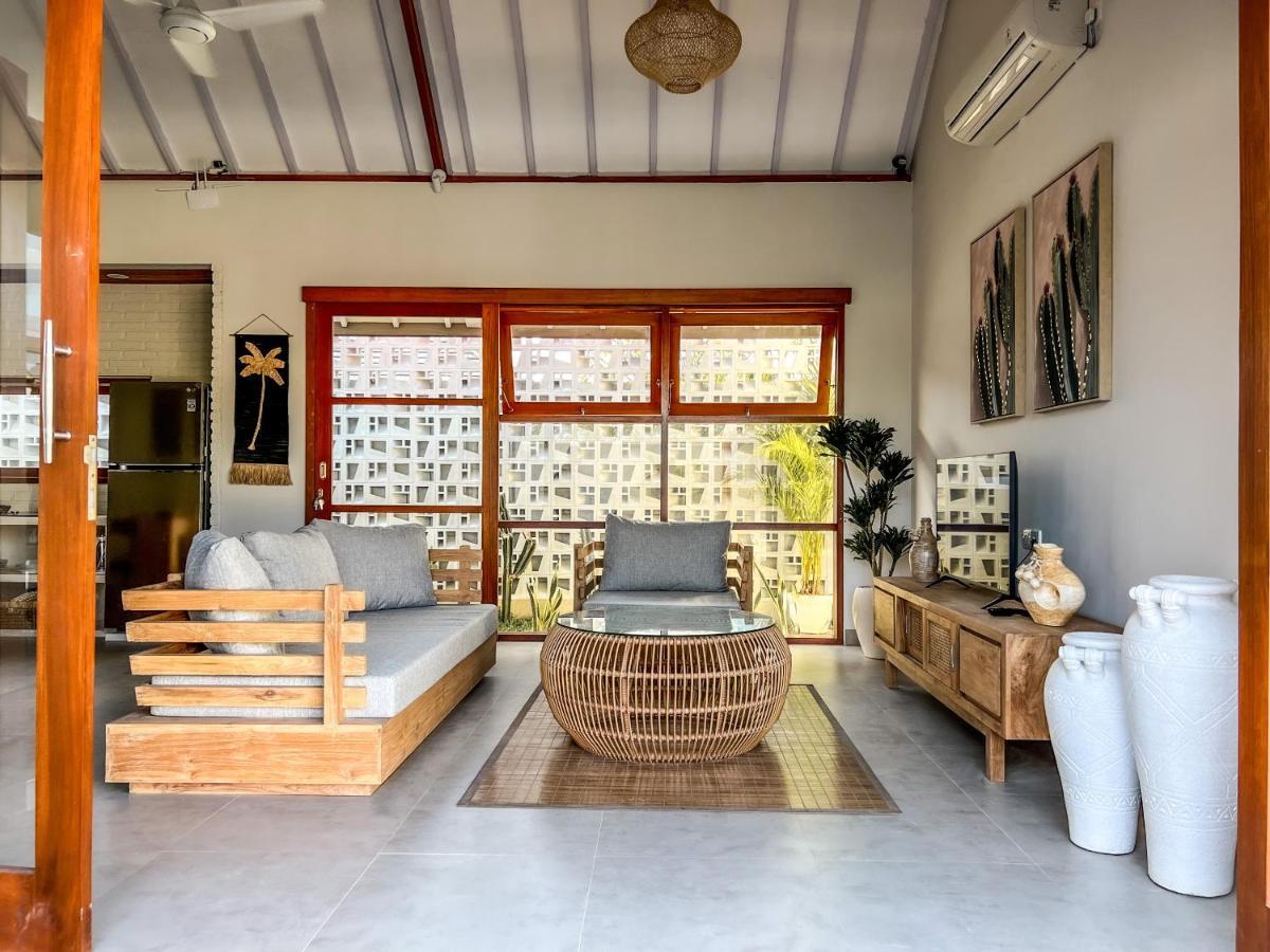 Moana Villa & Suites Bingin Uluwatu Exteriör bild